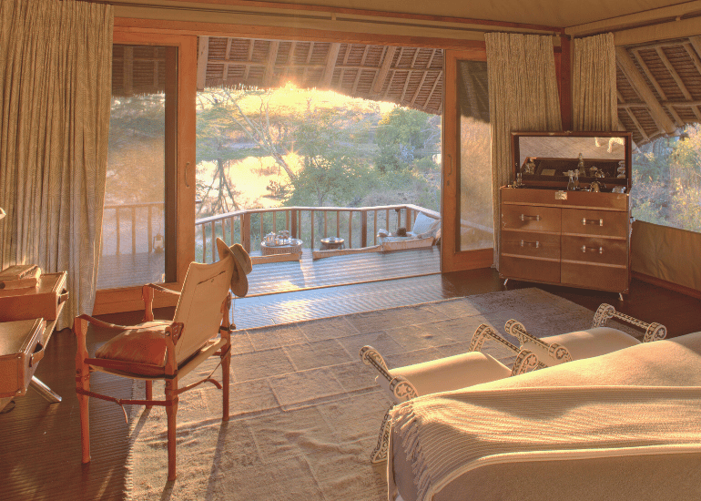 Luxury accomodation at a top-end safari camp